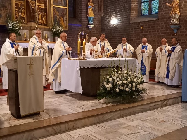  Nawiedzenie Ikony Jasnogórskiej 