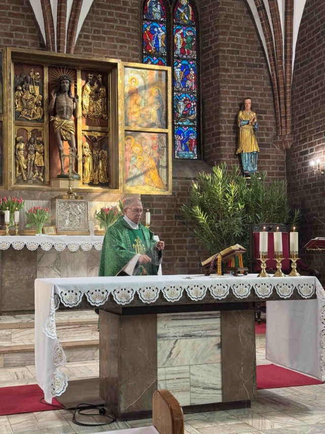  Liturgiczne wprowadzenie proboszcza 
