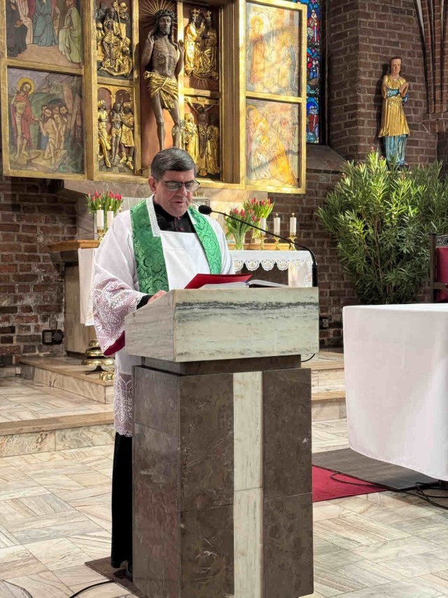  Liturgiczne wprowadzenie proboszcza 