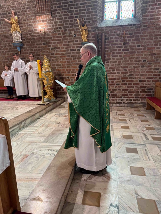  Liturgiczne wprowadzenie proboszcza 