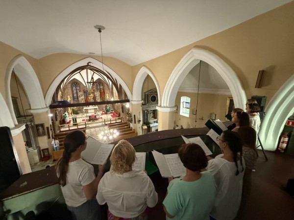  Schola na niedzielnej Mszy św. 