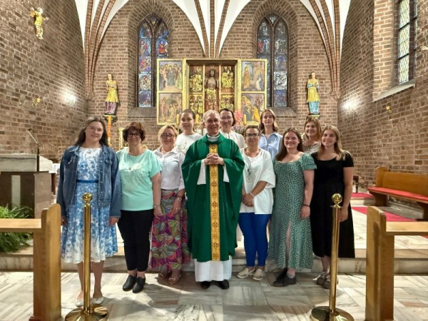  Schola na niedzielnej Mszy św. 