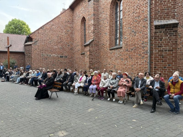  Nabożeństwo majowe prowadził ks. wikariusz 