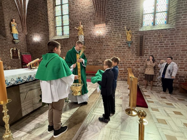  Przyjęcie nowych ministrantów 