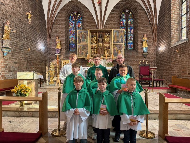 Przyjęcie do służby nowych ministrantów