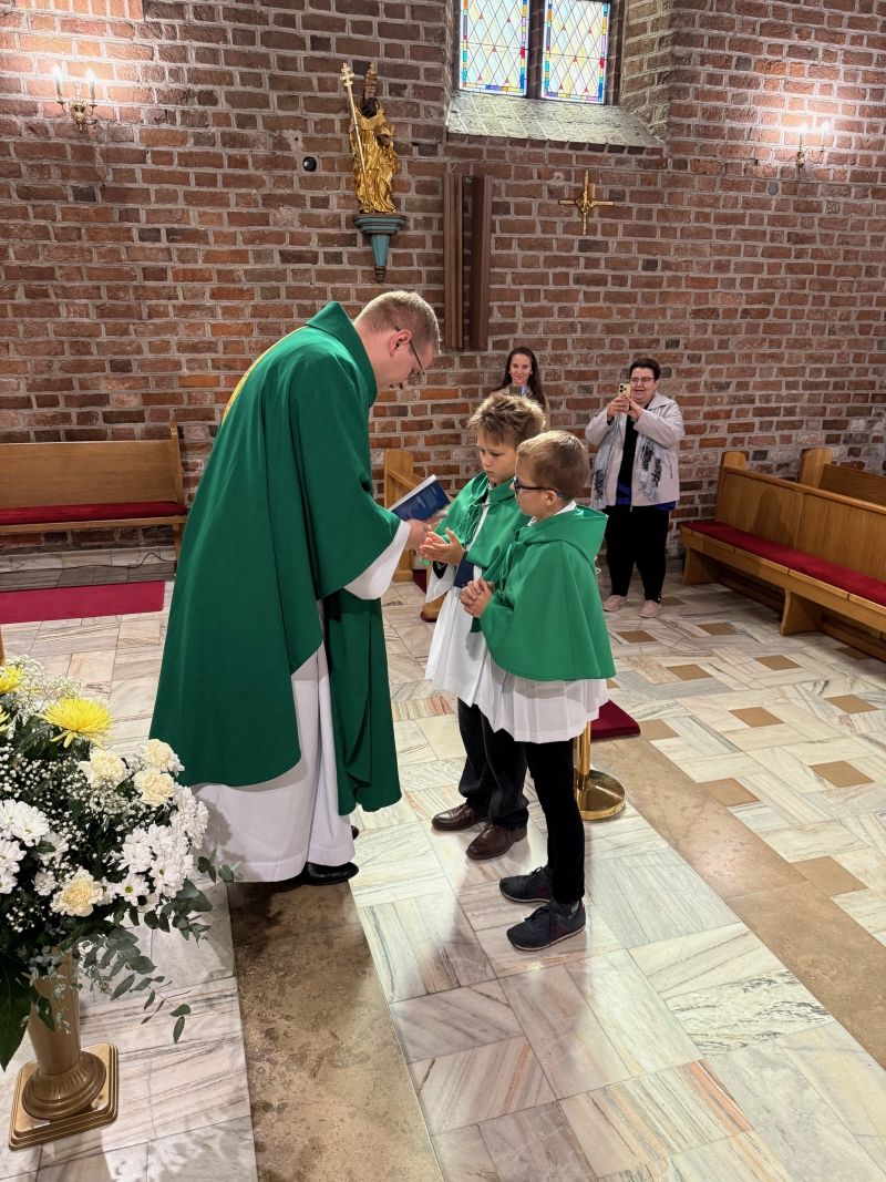 Przyjęcie nowych ministrantów